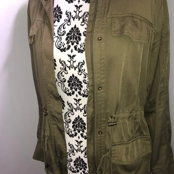 Jacket - Picture 3 of 4